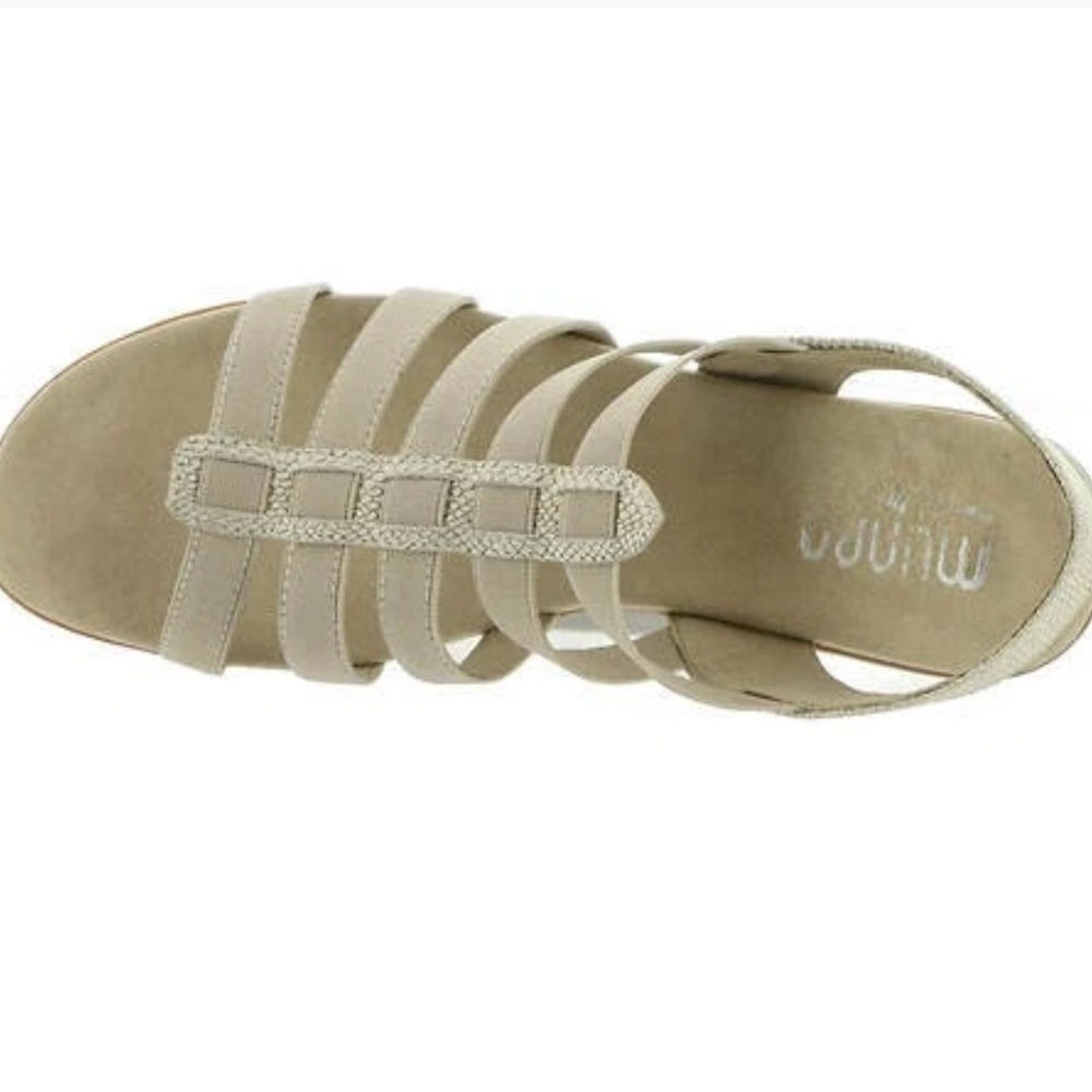 Munro Darian II Strappy Sandals Beige & Gold Women’s Size 11 WW